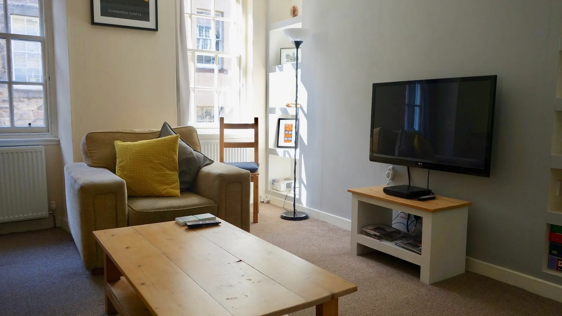 1 Bedroom Apartment Near Edinburgh Castle Sleeps 2